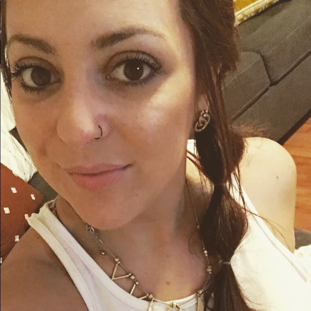 Meet your Posher, Victoria